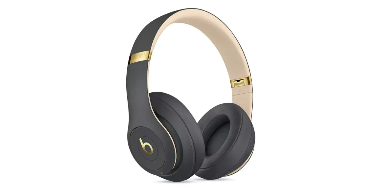 Amazon - Beats Studio3 Wireless Headphones